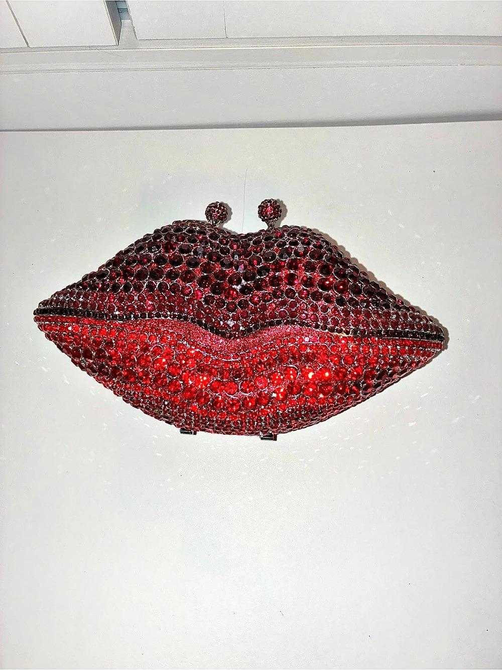 GBWYI Women Sparkling Lip Evening Bag Red & Black Beaded Kiss-Lock Clutch